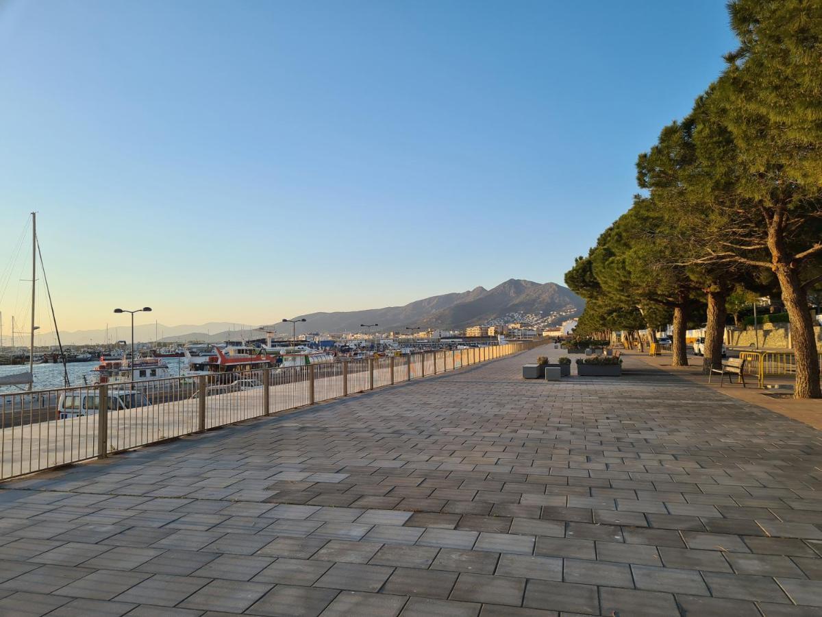 Acogedor Apartamento Vistas Al Mar โรเซส ภายนอก รูปภาพ